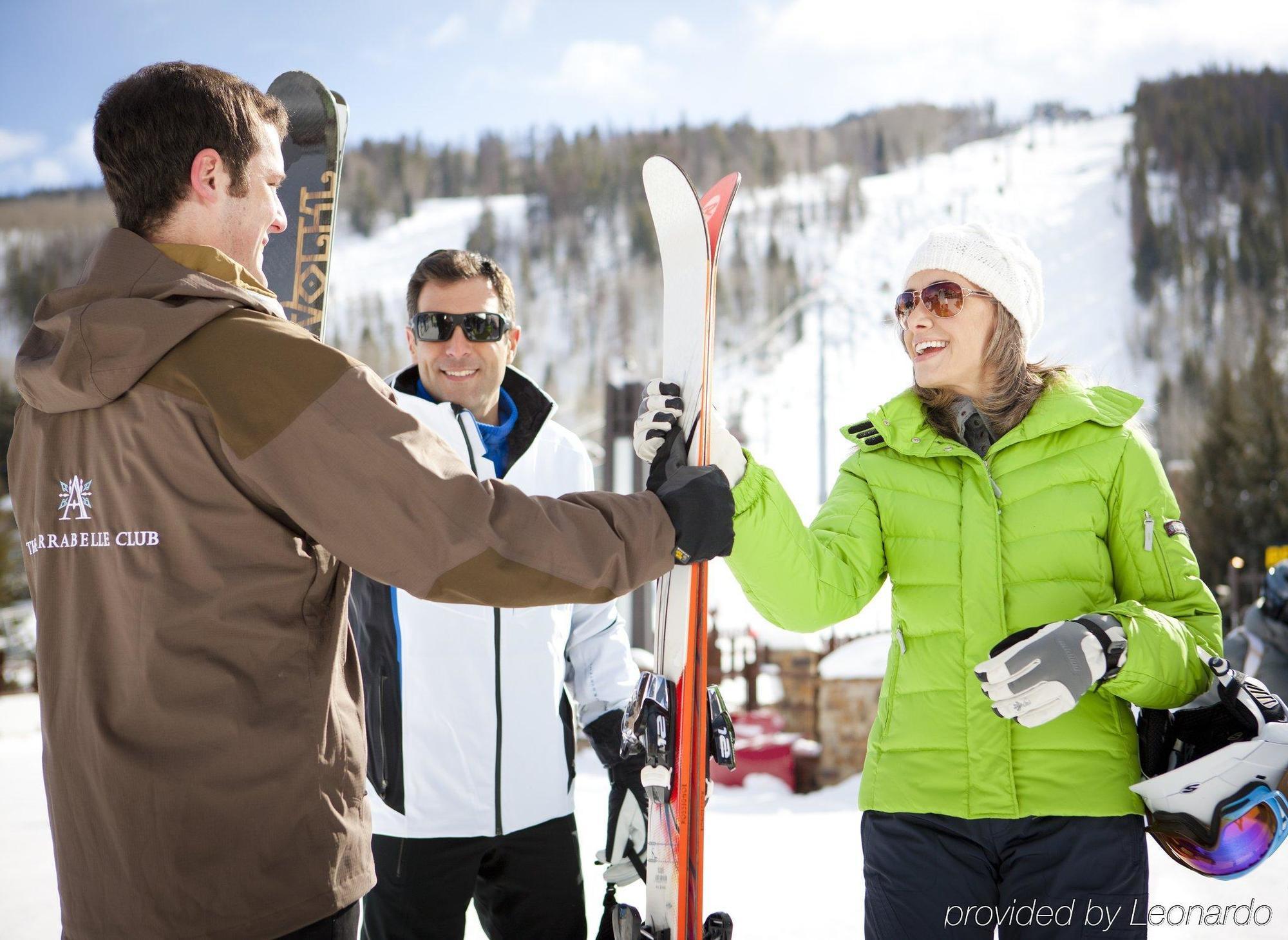 Legendary Lodging At The Ritz Vail Exterior photo