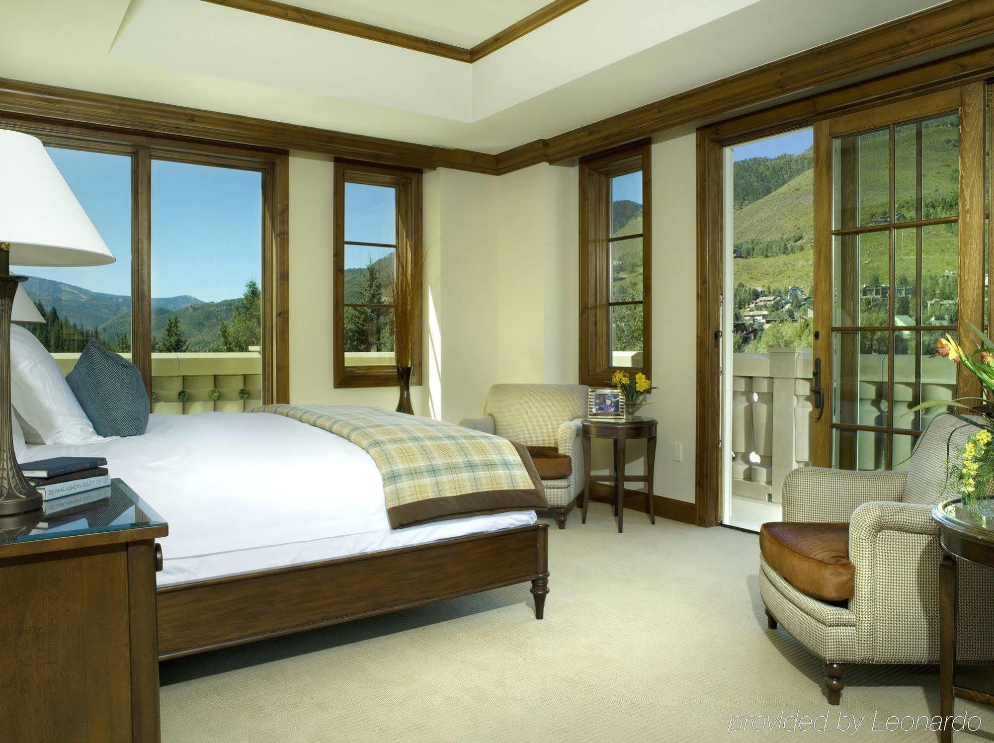 Legendary Lodging At The Ritz Vail Exterior photo