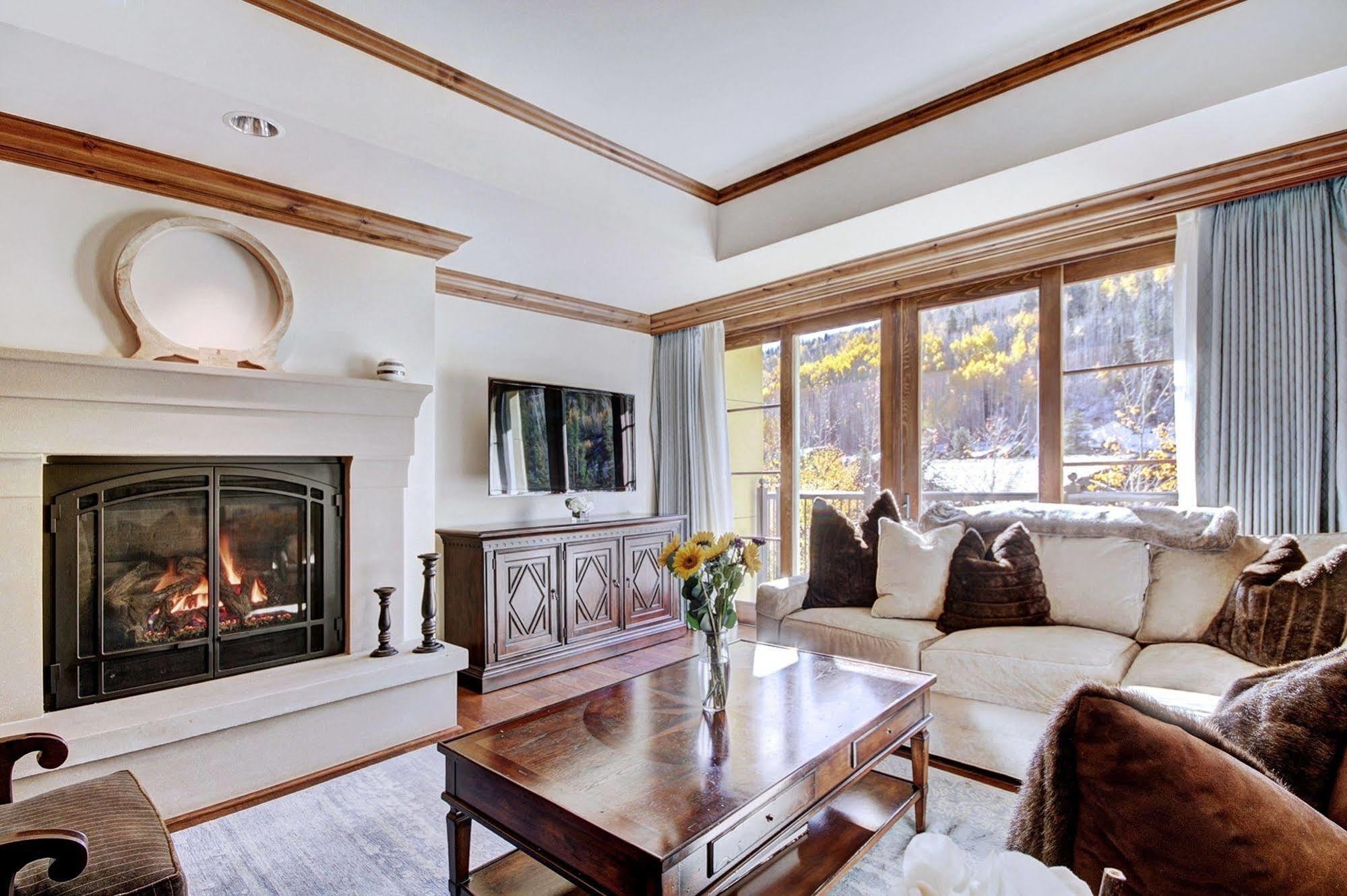Legendary Lodging At The Ritz Vail Exterior photo